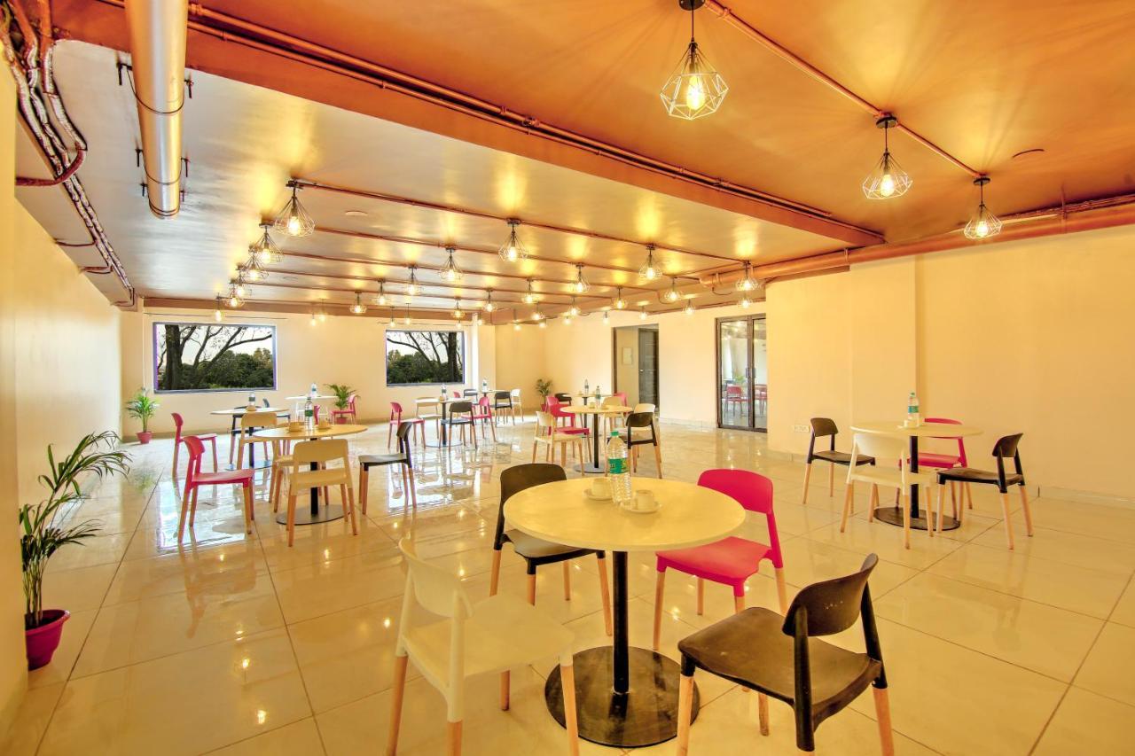 Artisan Rooms Nowe Delhi Zewnętrze zdjęcie